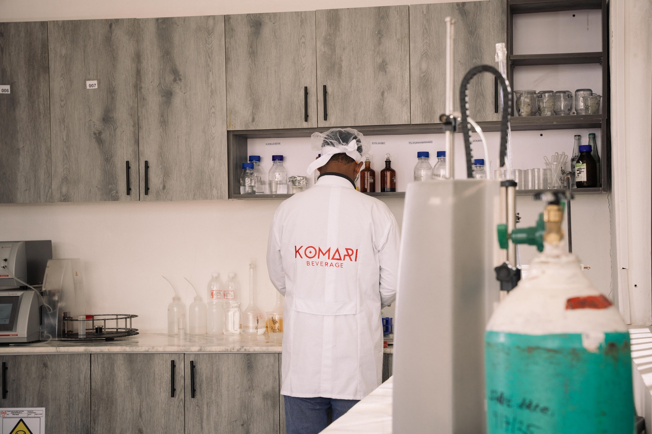 Komari quality lab technician at work